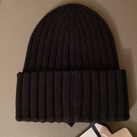 NEW w/tags Auth. MONCLER wool beanie HAT ONE sz fits most UNISEX - Picture 3 of 16